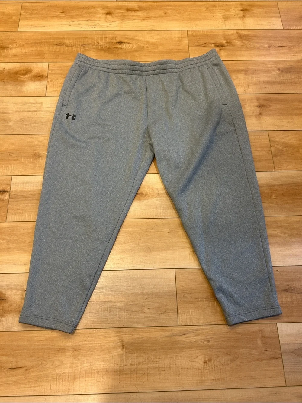 NWT Under Armour Men’s Light Gray Athletic Jogger Pants